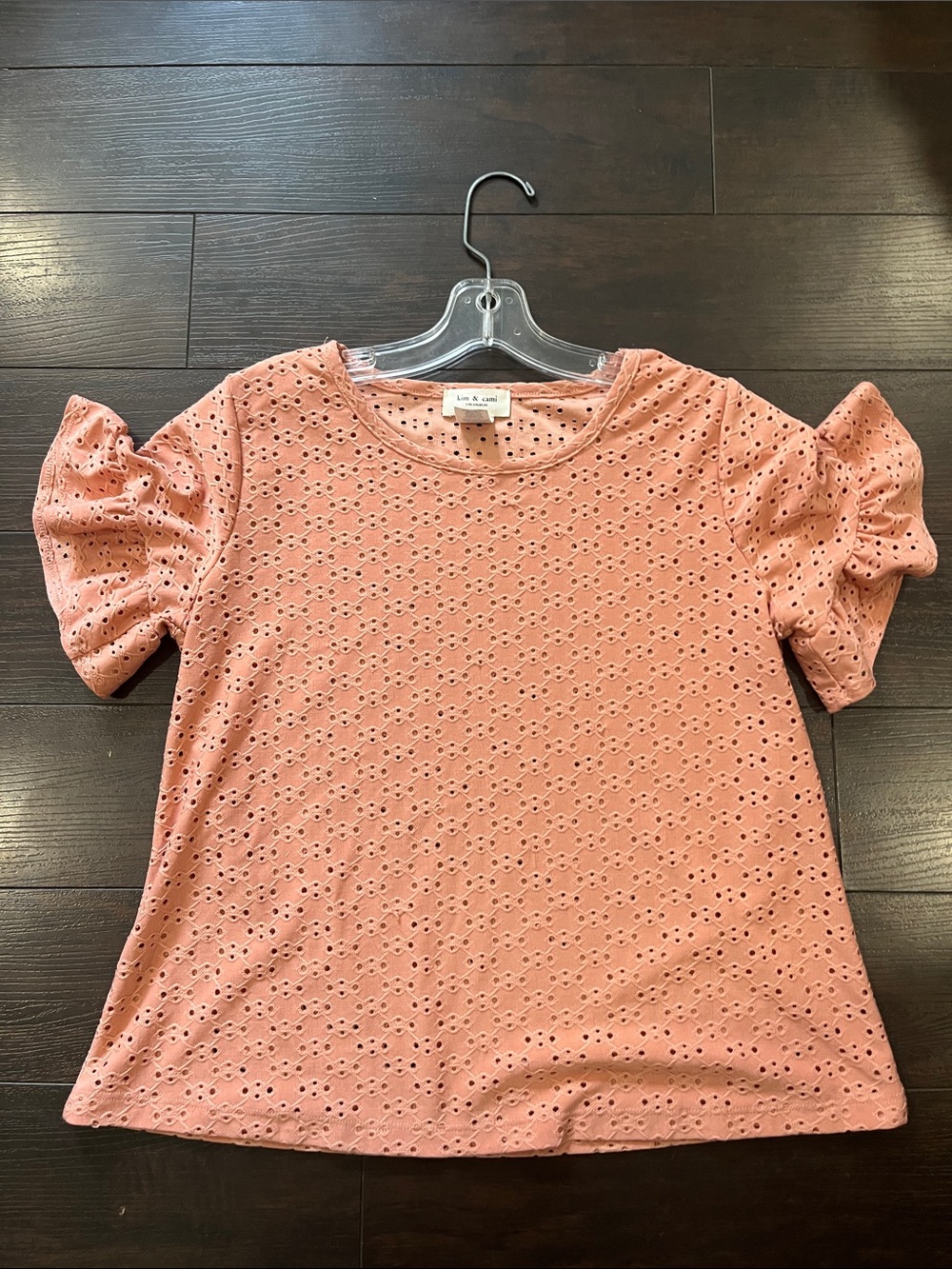 Kim & Cami Rust Eyelet Ruffle Sleeve Tee - Picture 7 of 7